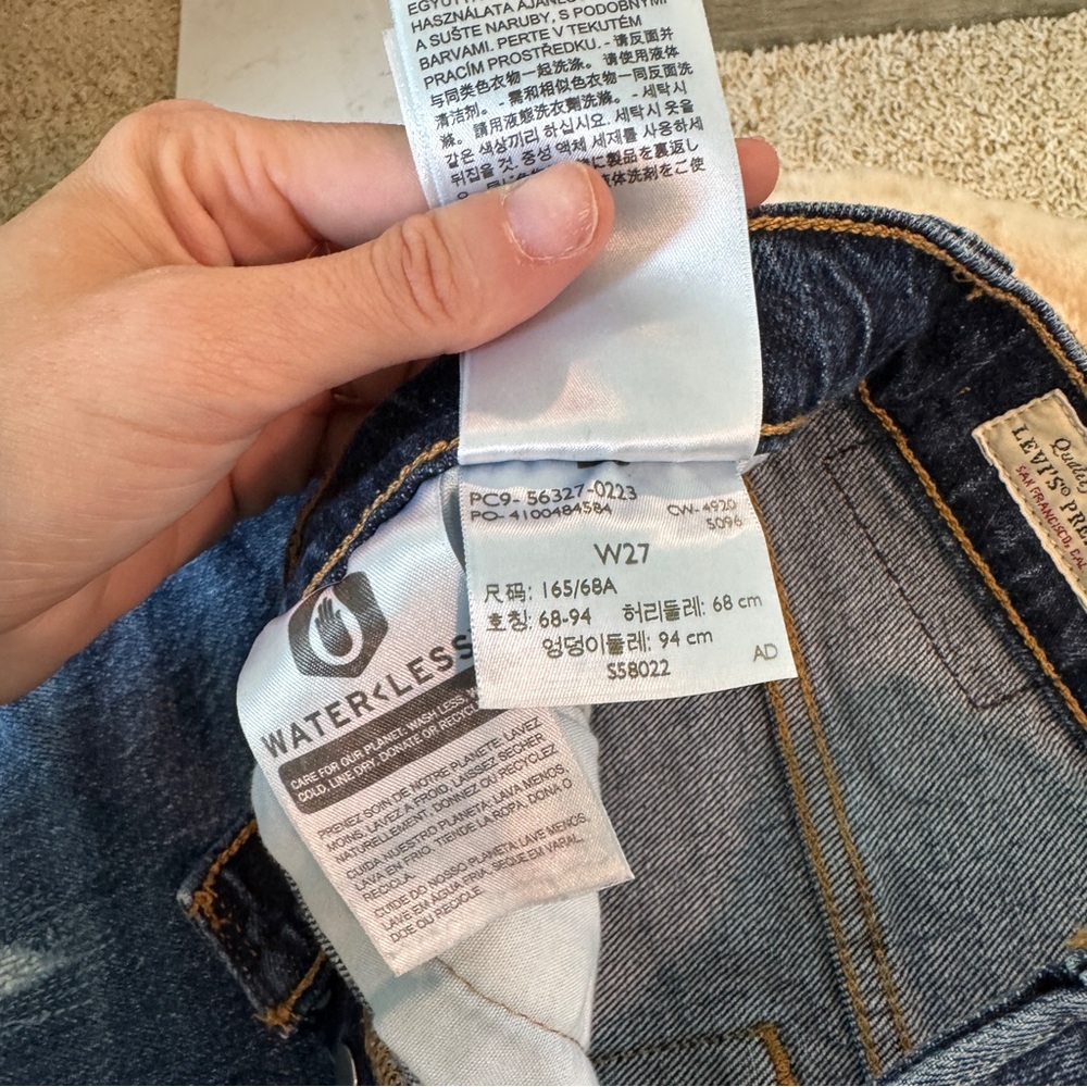 Levi’s Premium 501 High Rise Distressed Denim Shorts – Women’s Size W 27 - Picture 3 of 9